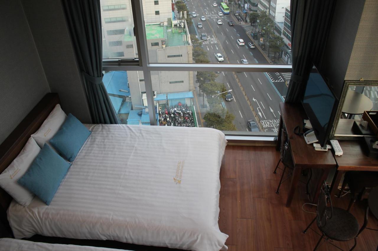 Myeongdong Merlin Hotel Seoul Bagian luar foto