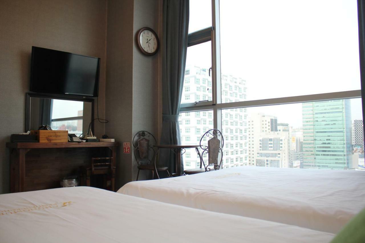 Myeongdong Merlin Hotel Seoul Bagian luar foto