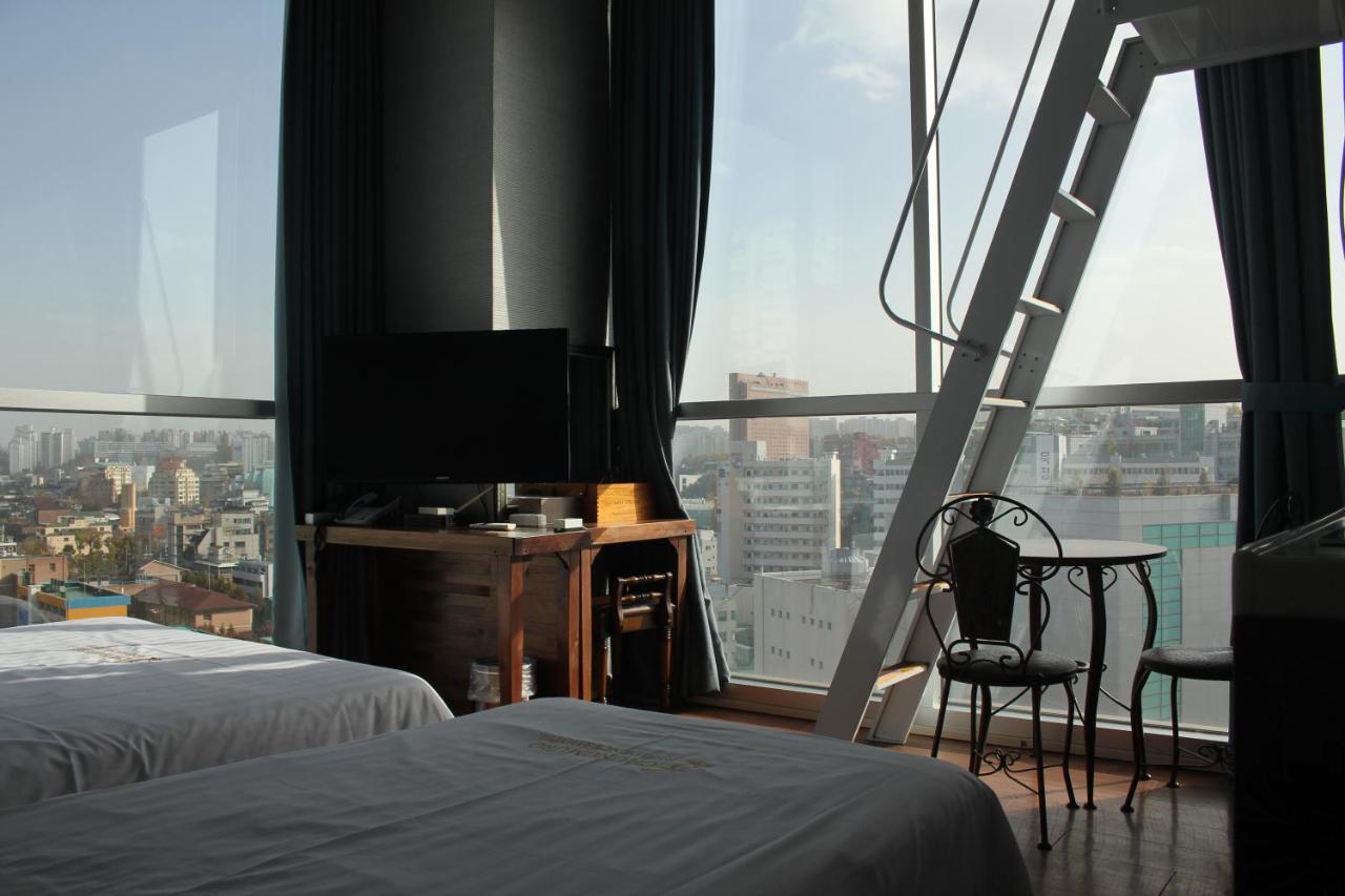 Myeongdong Merlin Hotel Seoul Bagian luar foto